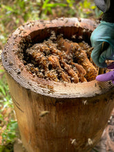 画像をギャラリービューアに読み込む, 【 メール便 】諸塚村産日本ミツバチの蜜蝋(未精製) 100g